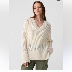 GAP Relaxed Crochet V-Neck Sweater Ivory Cream XS